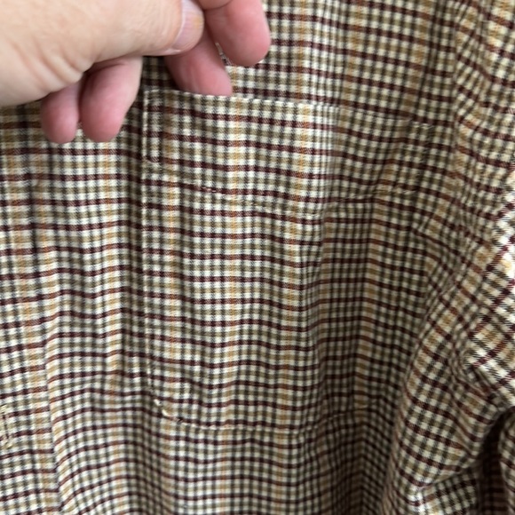 L.L. Bean men’s long sleeve button down. - Picture 3 of 4
